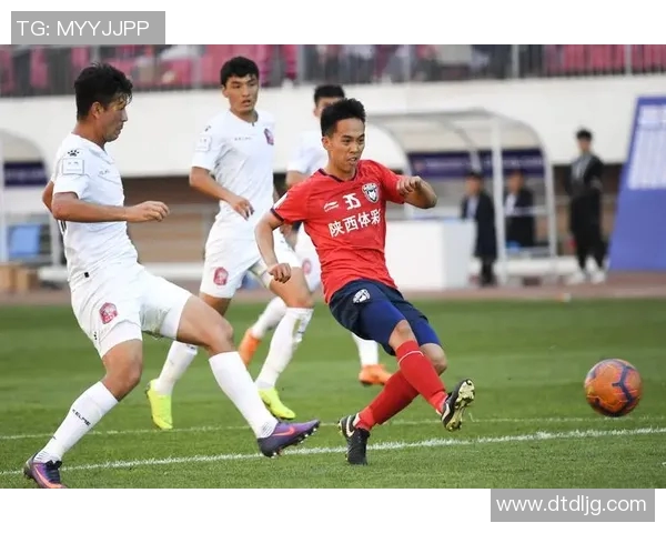 陕西足球队奋勇争先展现团队精神助力地方体育发展